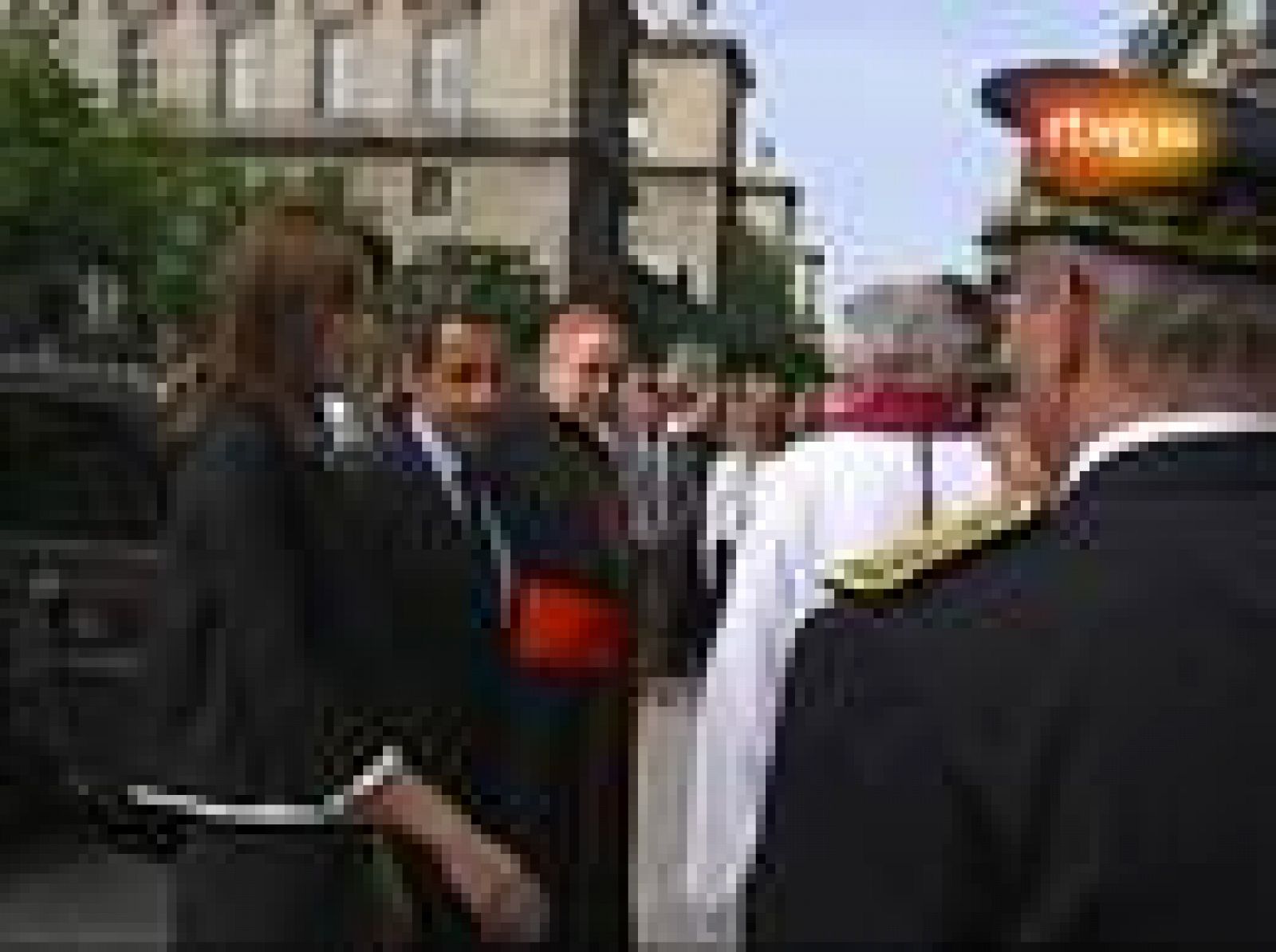 Sin programa: Sarkozy llega al acto ecuménico | RTVE Play