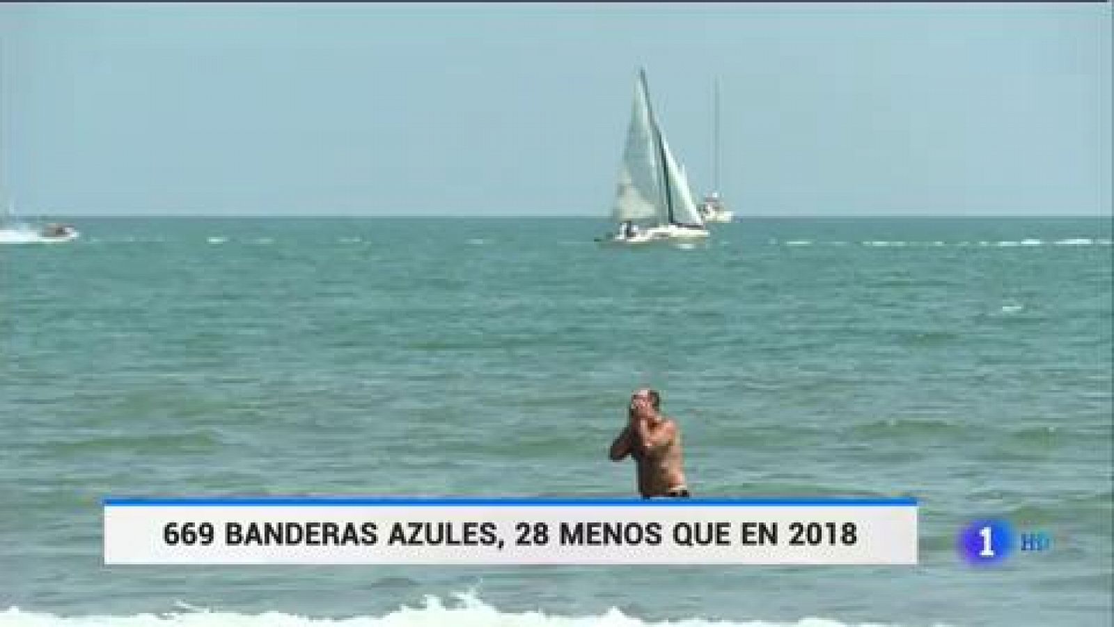 España, líder en banderas azules en las playas con 669