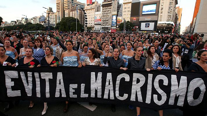 Telediario 1 - Argentina sigue 'llorando' a Evita en su centenario