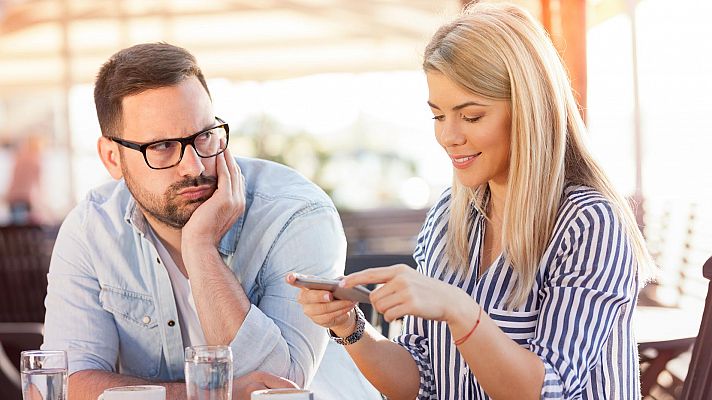 Youtube retira diez vídeos de cómo espiar a la pareja