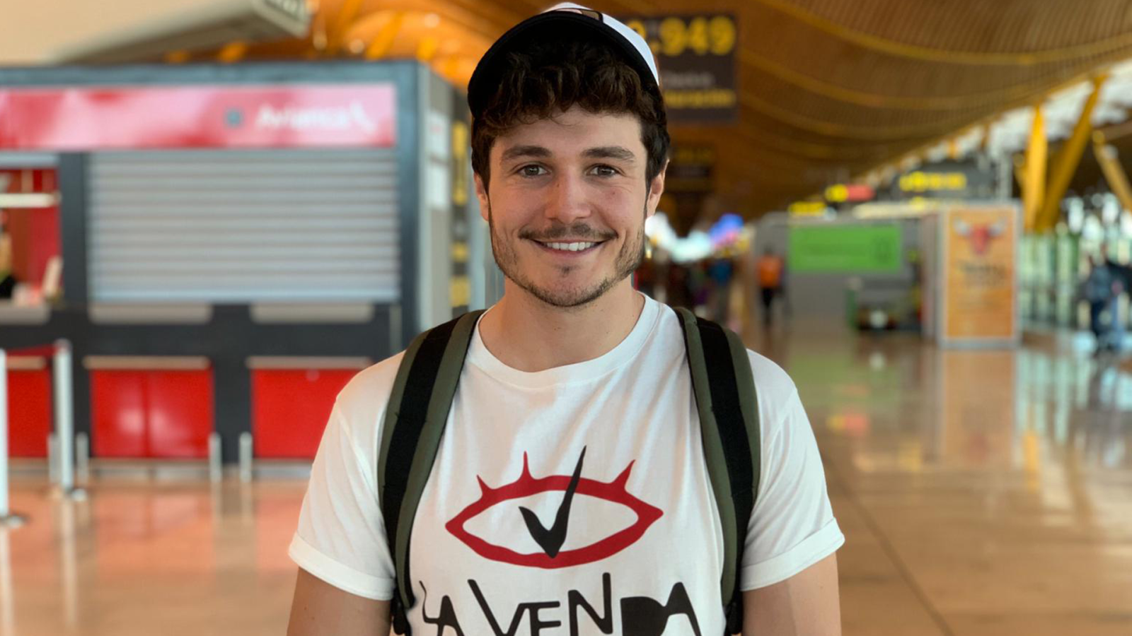 Eurovisión 2019 - Miki en el aeropuerto de Madrid antes de salir hacia Israel