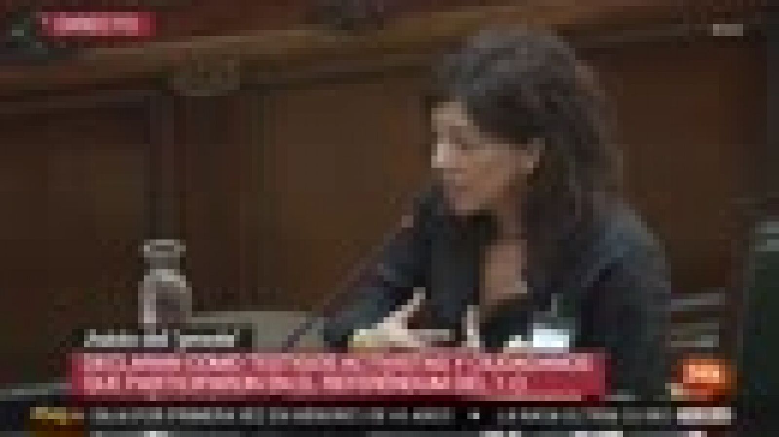 Una votante: "Les dijimos que todos éramos los responsables y juntos de pie con las manos alzadas les impedimos entrar"