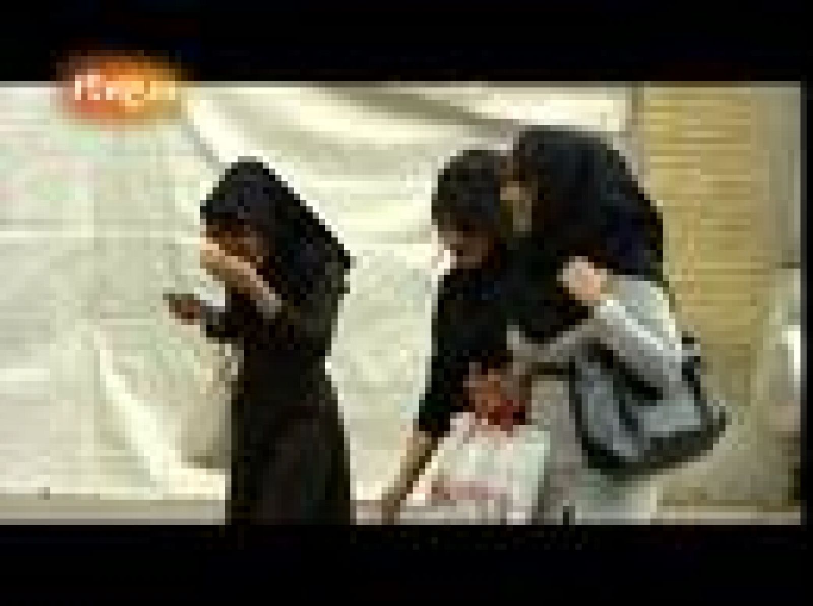 En portada - Irán: Juventud a escondidas. Contraportada | Ver