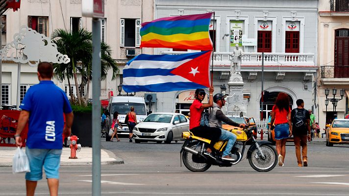 Telediario 1 - Detienen a cuatro personas en una manifestación LGTBI en La Habana