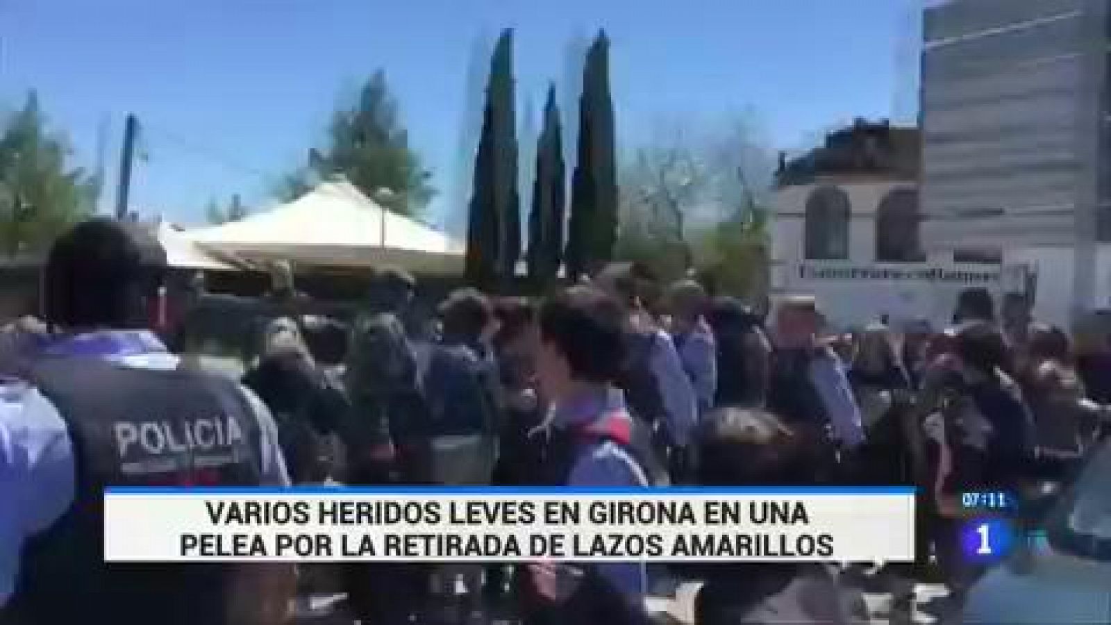 Varios heridos leves en Girona en una pelea por la retirada de lazos amarillos
