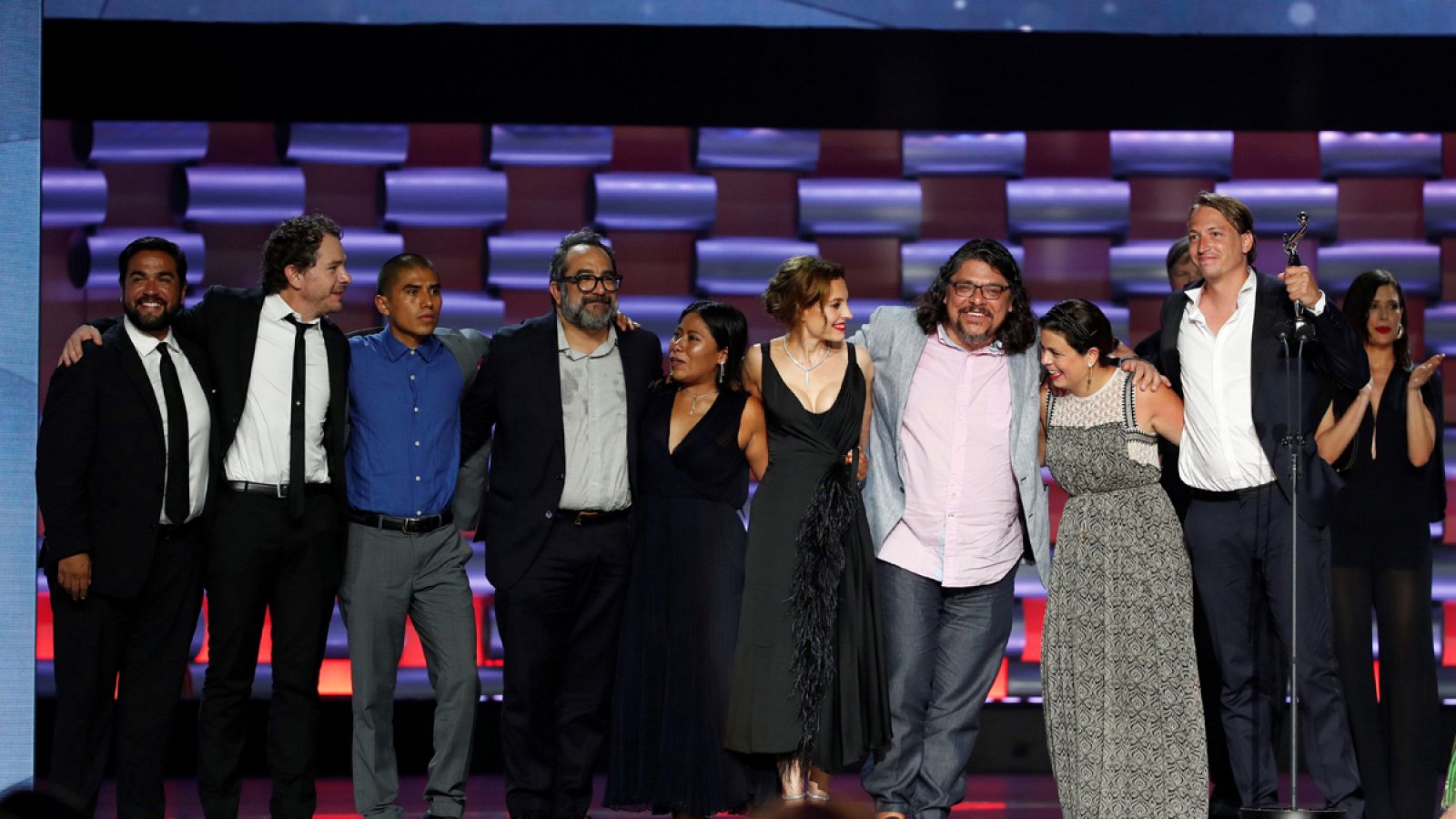 Telediario 1: La mexicana 'Roma', de Alfonso Cuarón, triunfa en los Premios Platino 2019 | RTVE Play