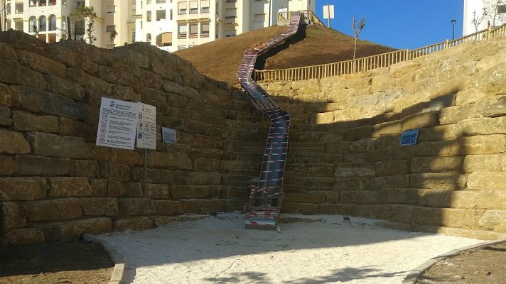 La mañana - La Mañana - Precintado el tobogán de Estepona