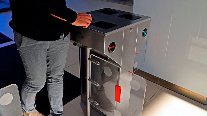 Telediario 1 - Las empresas afrontan con incertidumbre la puesta en marcha del control horario