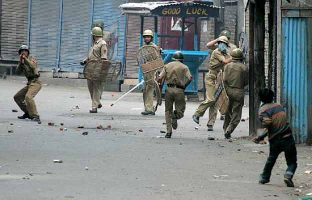  - La violencia no cesa en Cachemira