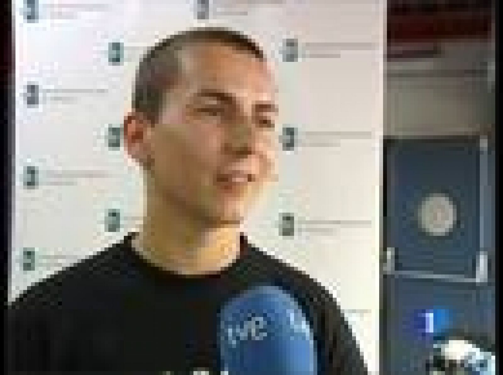 Lorenzo felicita a los cámaras de TVE | Ver