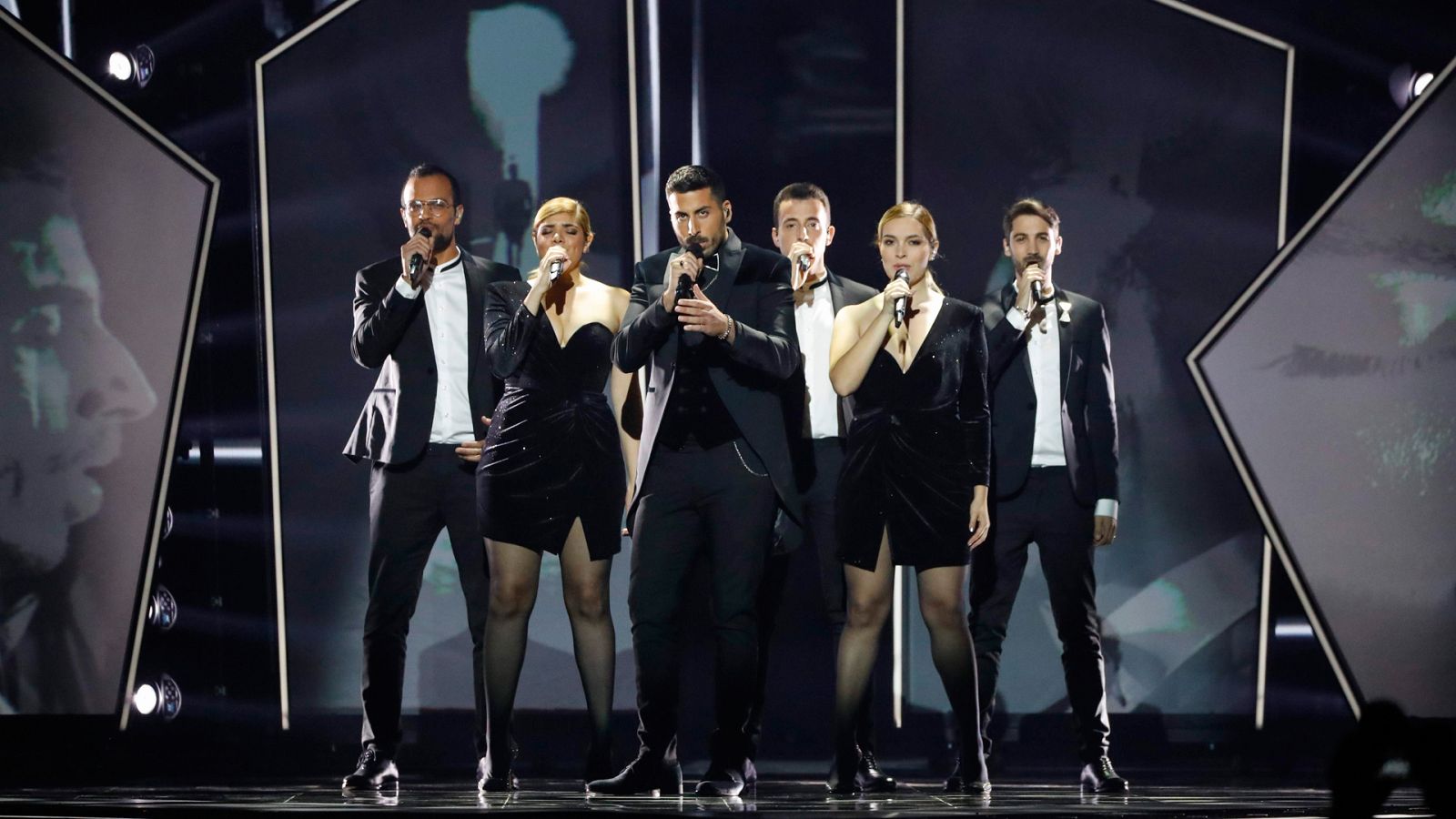 Eurovisión 2019 - Minuto de Israel: Kobi Marimi canta "Roi" en la primera semifinal