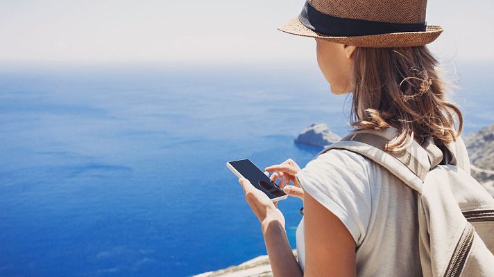 Telediario 1 - Bajan las tarifas de llamadas y SMS dentro de la Unión Europ