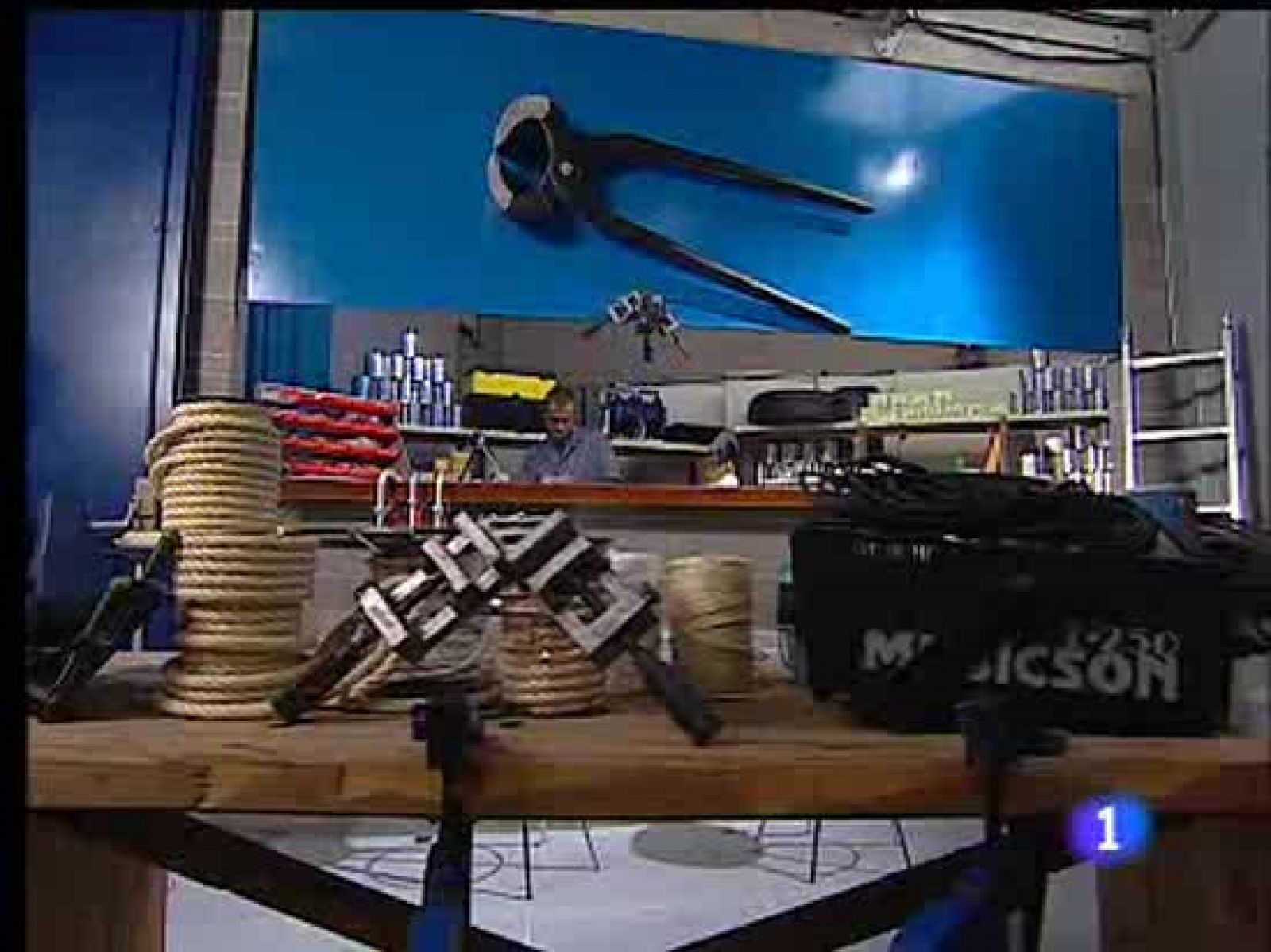 ¿Y ahora qué? - Programa 8: Tomaremos unos clavos - ¿Y ahora qué? | Ver