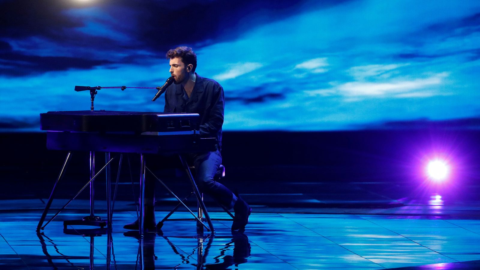 Eurovisión 2019 - Minuto de Países Bajos en el ensayo general de la segunda semifinal