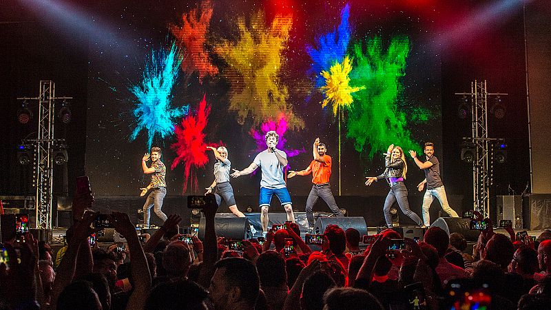 Eurovisi�n 2019 - Concierto completo de Miki en el Euroclub