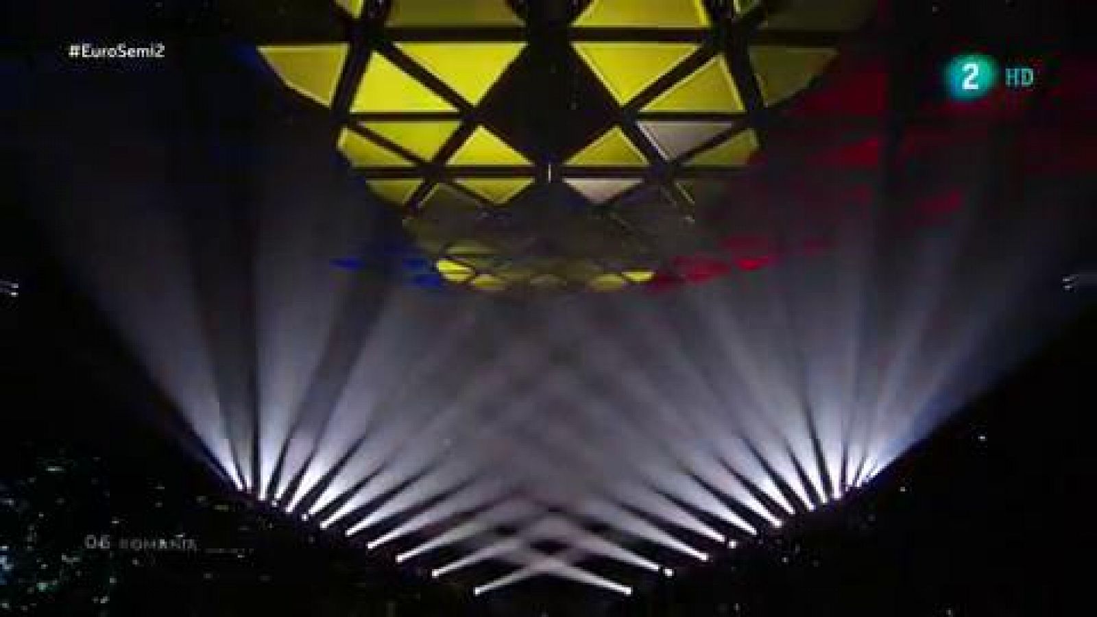 Eurovisión 2019 - Rumanía: Ester Peony canta "On a Sunday" en la segunda semifinal