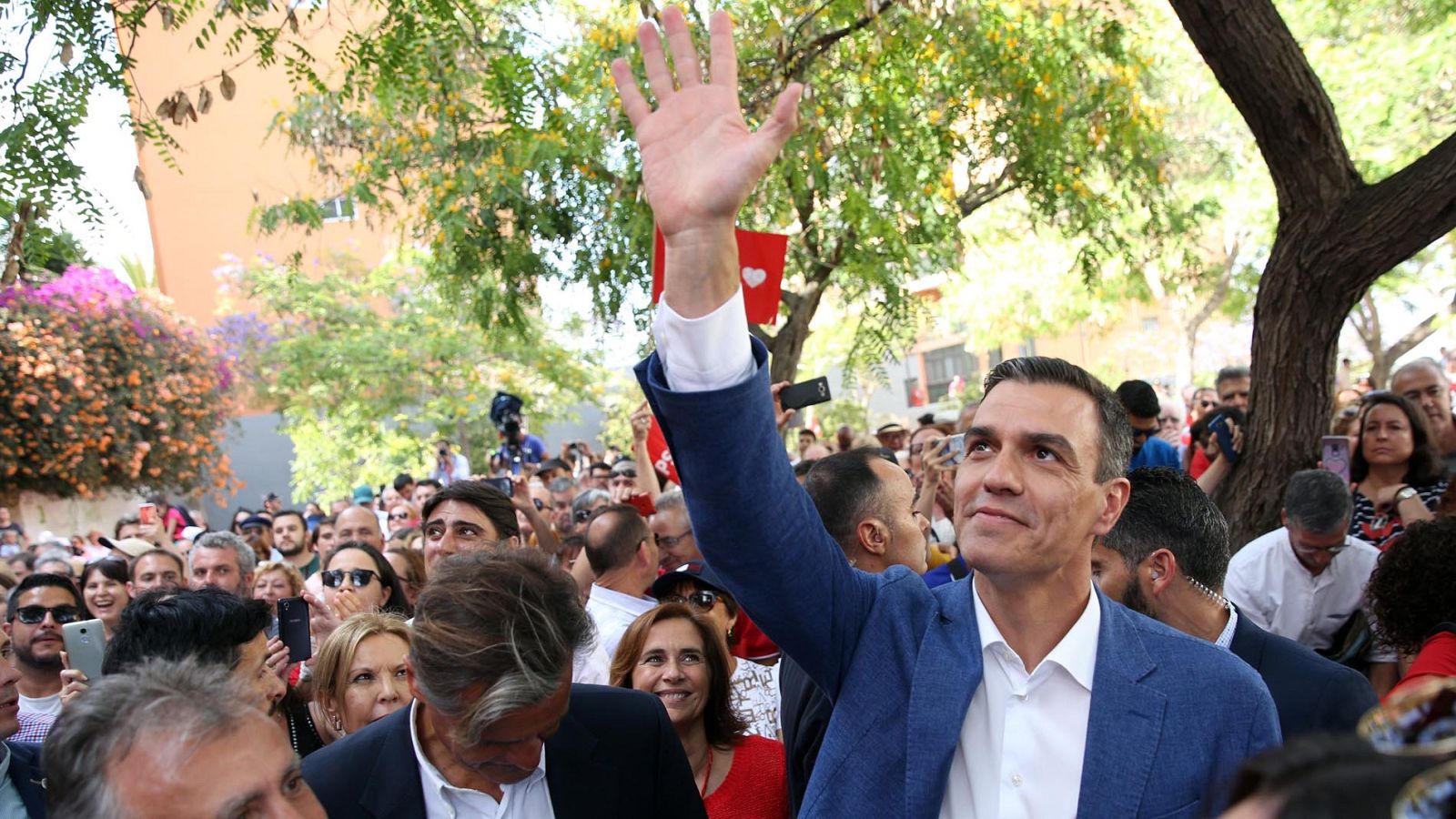 Casado acusa al PSOE de "paralizarlo todo" y Sánchez pide el voto para que el ejecutivo "pueda encontrar alianzas" | Ver