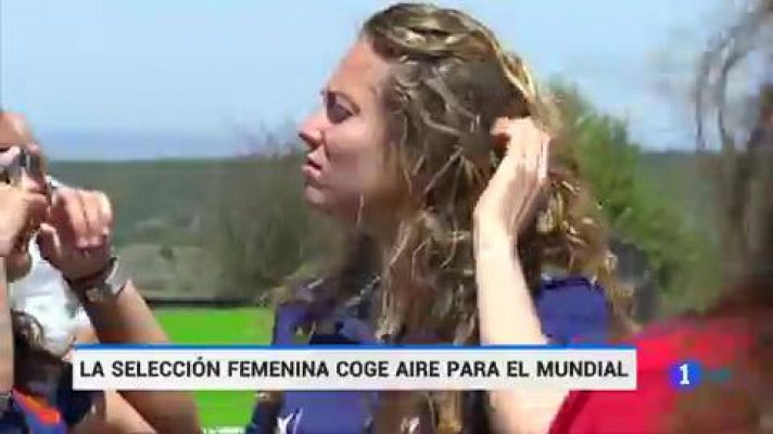 Telediario 1 - La selección femenina coge aire para el Mundial