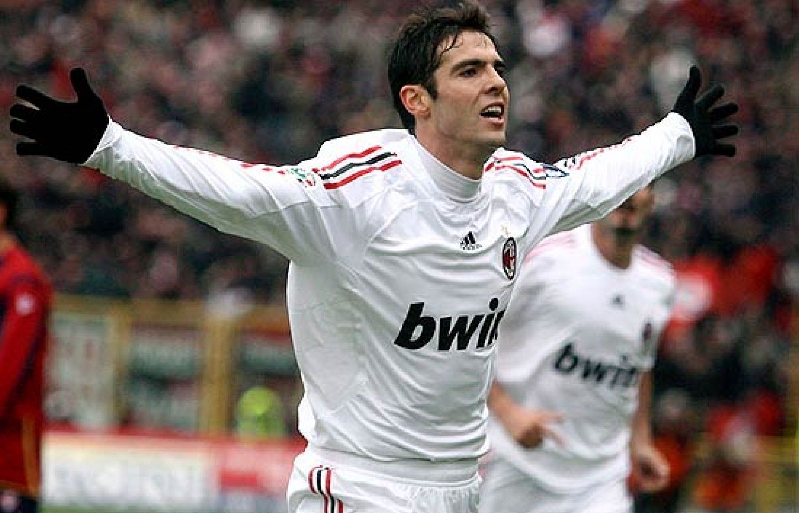 Cuando el doctor Hernández complete el reconocimiento médico en la concentración de la canarinha en Recife, Real Madrid y Milan anunciarán en sus páginas webs el traspaso del crack