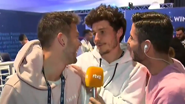 Eurovisión - Miki se cuela en la entrevista de Luca Hänni