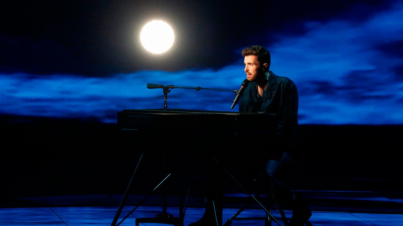 Eurovisin 2019 - Pases Bajos: Duncan Laurence canta "Arcade" en la final