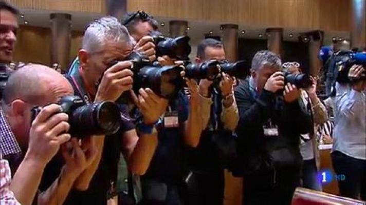 Telediario 1 - PP y Ciudadanos piden la suspensión de los presos electos