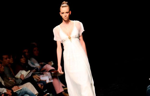 Telediario 1 - Vestidos de novia resisten crisis