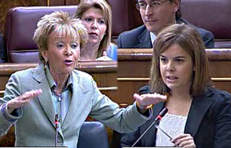 La portavoz parlamentaria del PP, Soraya Sáenz de Santamaría, y la vicepresidenta primera del Gobierno, María Teresa Fernández de la Vega, han mantenido también un bronco e intenso enfrentamiento por el resultado de los comicios europeos. 