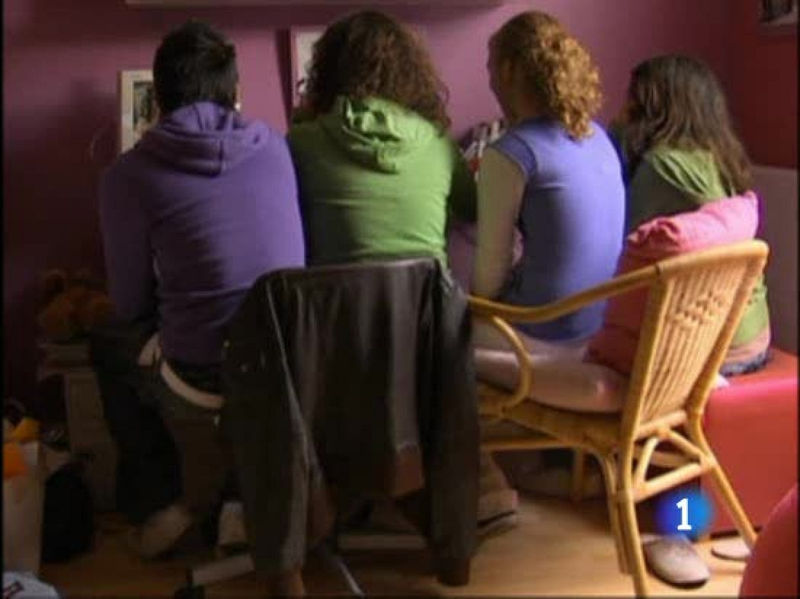 El consejo constitucional ha frenado uno de los puntos más polémicos de la ley antipiratería de Sarkozy: el de las sanciones. Sin sentencia judicial no se podrá cortar el acceso a internet.