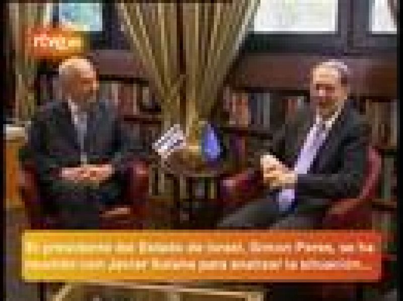 El presidente de Israel, Simon Peres, se ha reunido con el alto representante de Política Exterior y Seguridad Común de la UE, Javier Solana, para analizar el estado del proceso de paz entre israelíes y palestinos. 