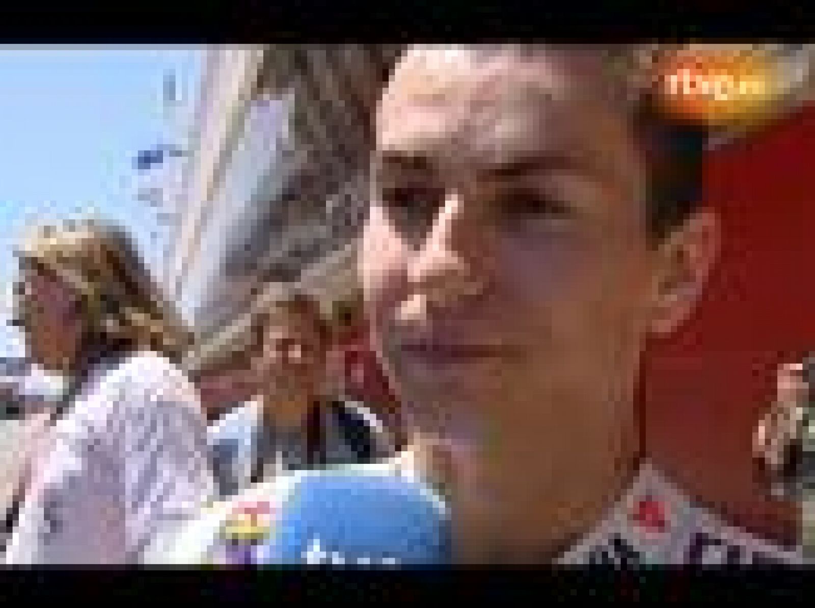 Jorge Lorenzo destaca que los fichajes blancos están siendo muy caros.