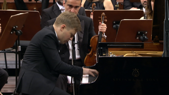 Dmytro Choni toca el concierto para piano n. 1 de Chaikovski