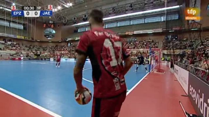  - Miguelín marca de volea (1-0)