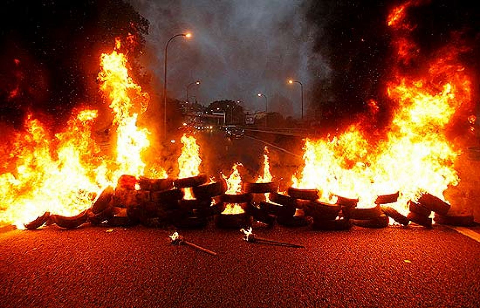 Asamblea de trabajadores del metal en la primera jornada de huelga general