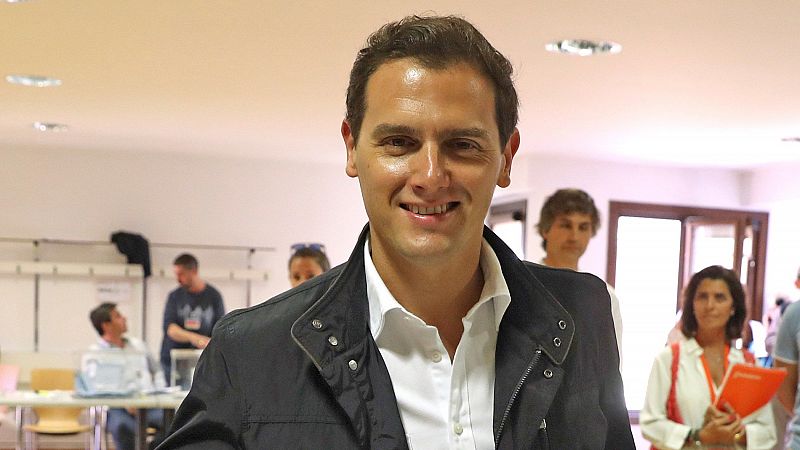 Rivera llama a la participación y pide un "cheque de confianza" para Ciudadanos