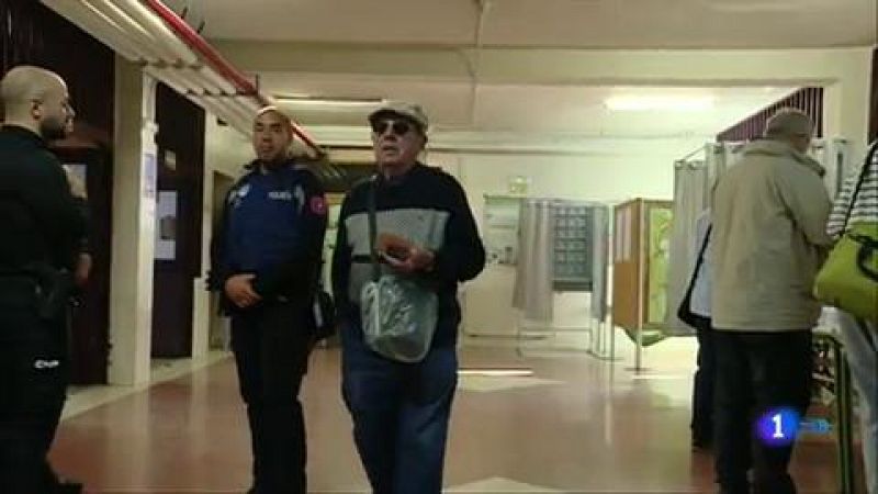 Ms de la mitad de los espaoles eligen ir a votar por la maana