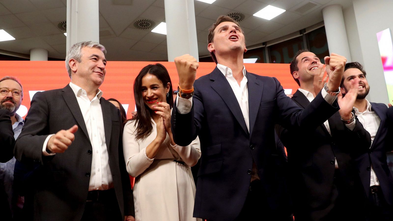 Elecciones Autonómicas|Rivera: "Sra. Carmena, Sr. Sánchez, la bandera de Madrid no es el populismo"