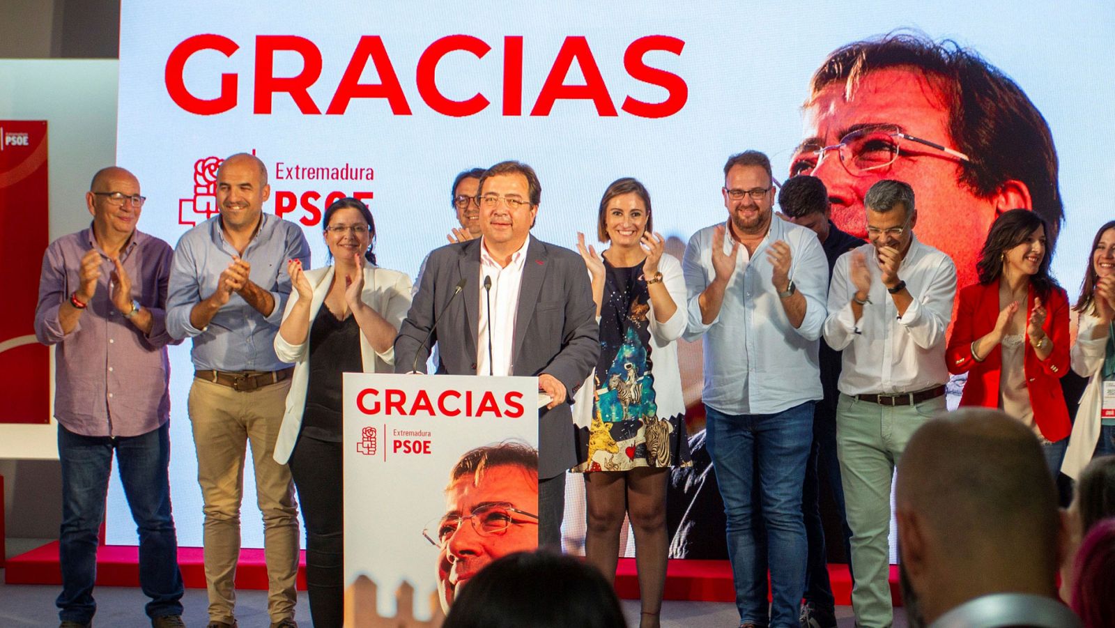 Elecciones Extremadura: Fernández Vara: "La gente me ha dado un enorme caudal de responsabilidad que asumo en primera persona"