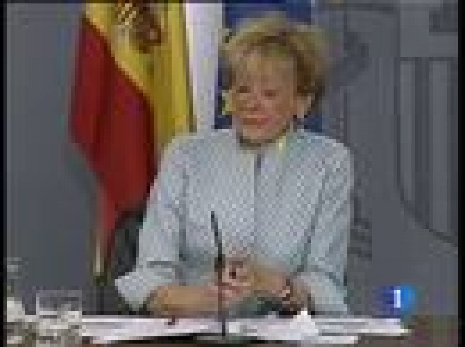 Maria Teresa Fernández de la Vega ha vuelto a reclamar al Partido Popular explicaciones por la presunta implicación de cargos de su partido en el caso Gurtel; acusa al PP de eludir responsabilidades.