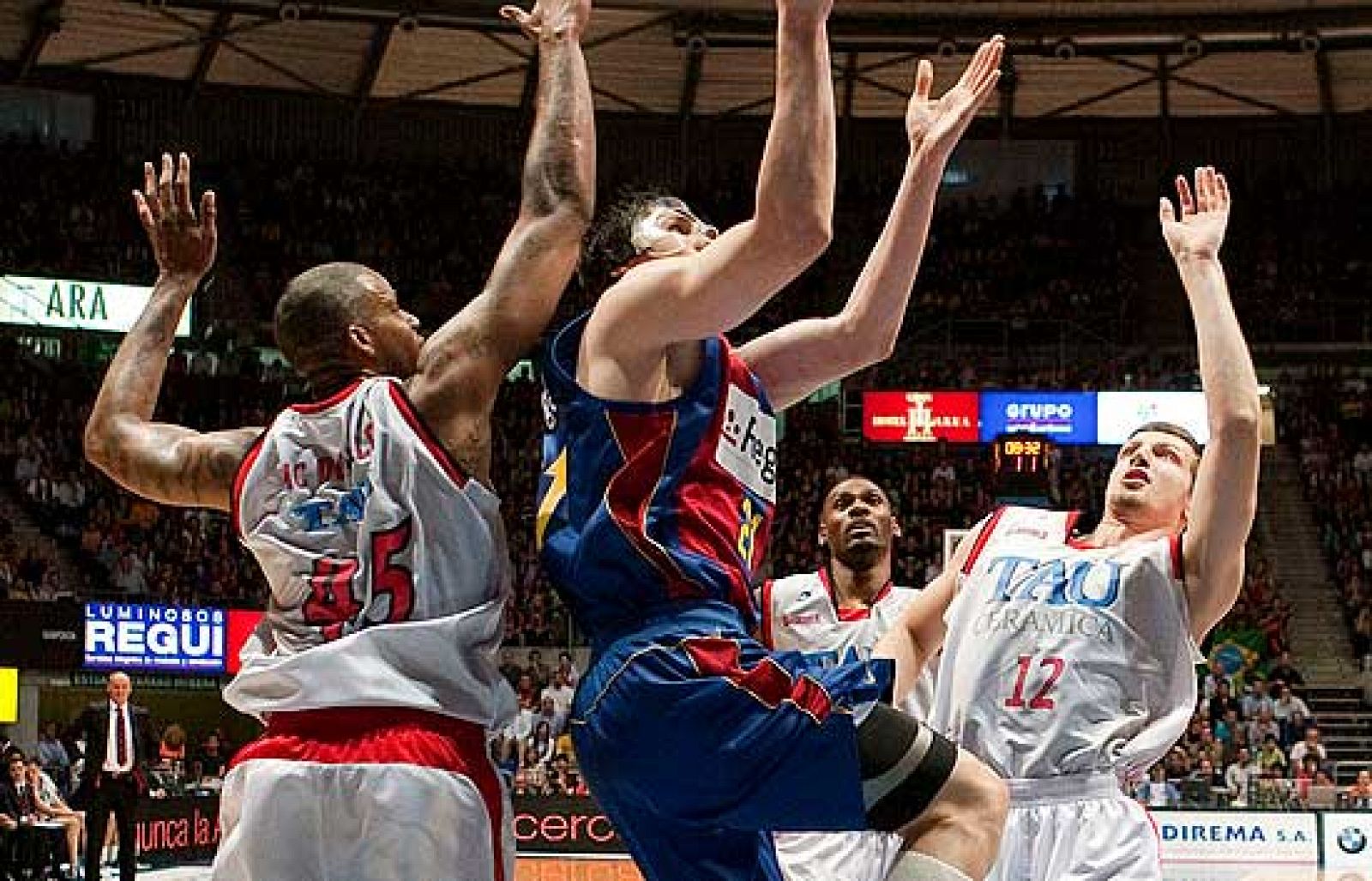 Tres puntos que valen un partido - Baloncesto en RTVE | Ver