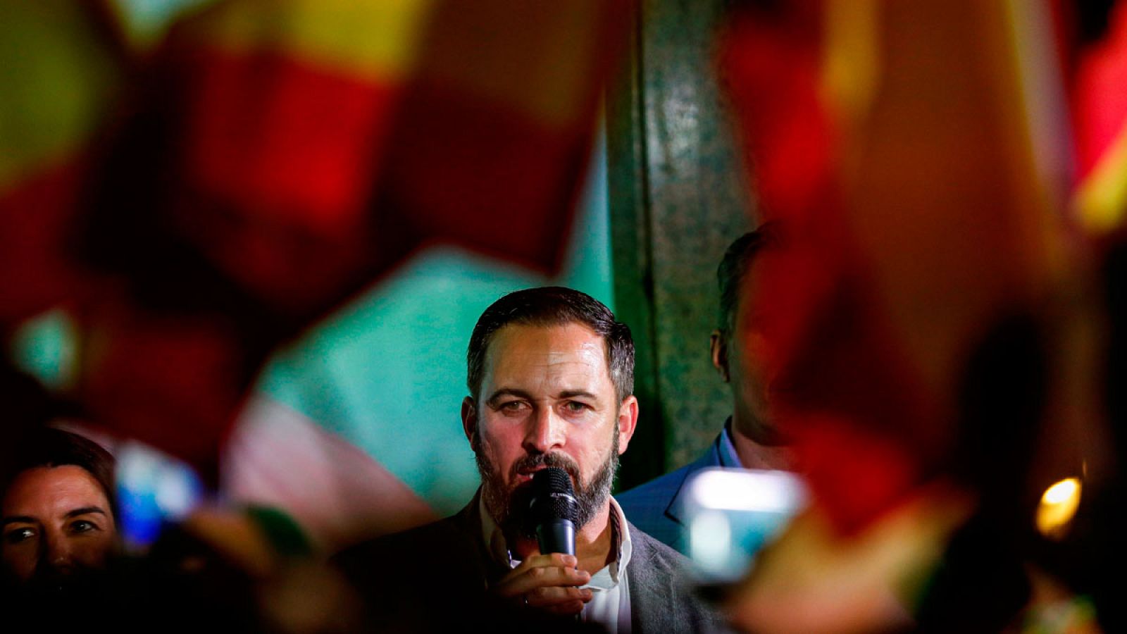 Vox empeora sus resultados pero será determinante en muchos Gobiernos | Ver