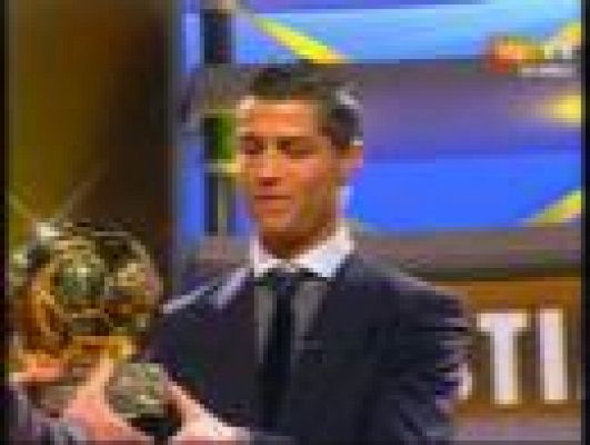  - Ronaldo genera dinero y portadas