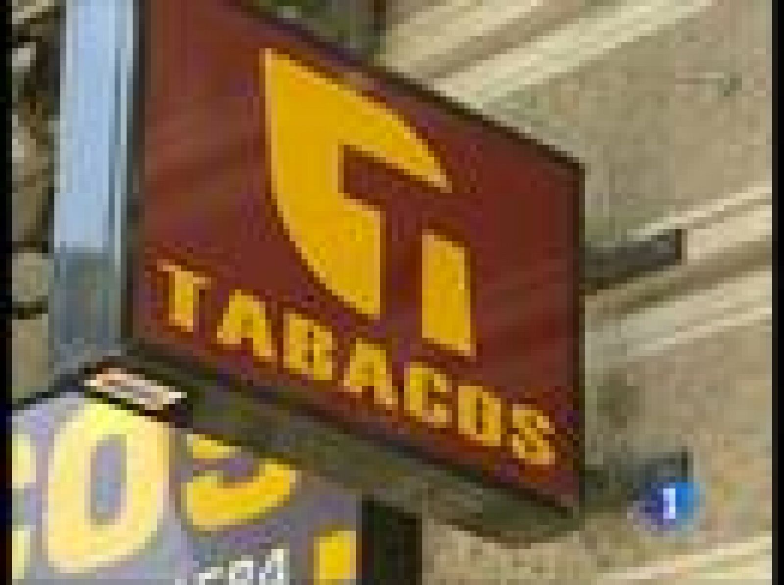 El Gobierno del PSOE aumenta los impuestos de los carburantes y el tabaco | Ver