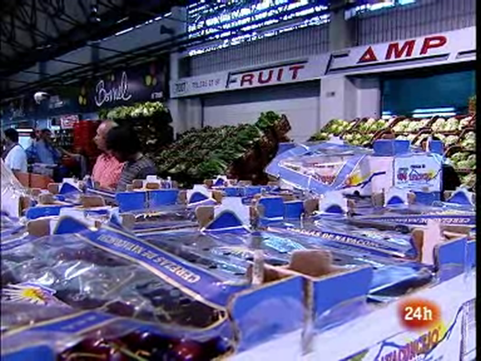 Mercabarna dona frutas y verduras al Banco de Alimentos