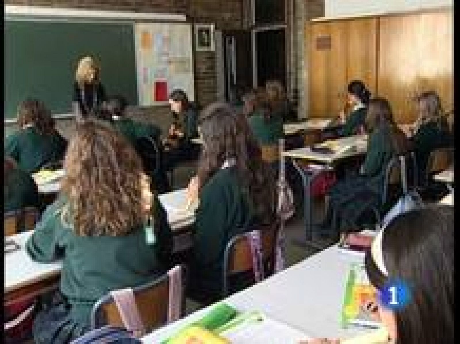 Alrededor de 150 colegios en España separan a los chicos de las chicas en las aulas bajo la premisa de ofrecer una educación diferenciada, en unos tiempos en los que son mayoría los colegios mixtos. 