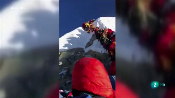 Turismo masivo en el Everest