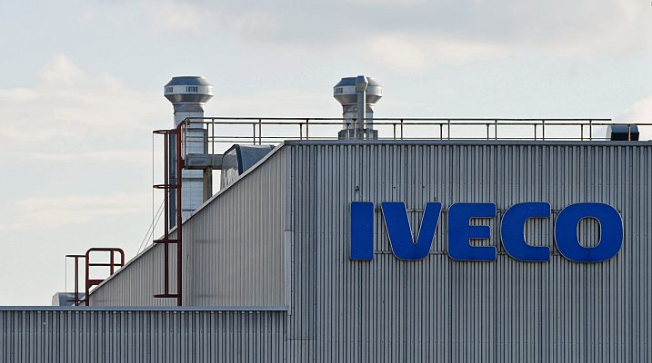 Telediario 1 - Una mujer se suicida en Madrid tras difundirse un vídeo de contenido sexual entre sus compañeros de trabajo