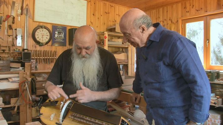 Peridis y el sabio luthier