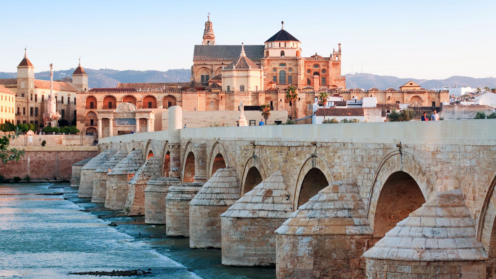 Sol en todo el país y temperaturas al alza, salvo en Andalucía y Levante - Ver ahora