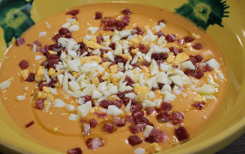 Hacer de comer - Salmorejo y pastel de carne - ver ahora